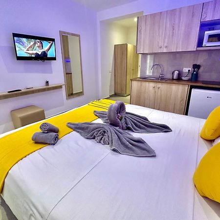 Sun Plaza Suites - Adults Only Ayia Napa Bagian luar foto
