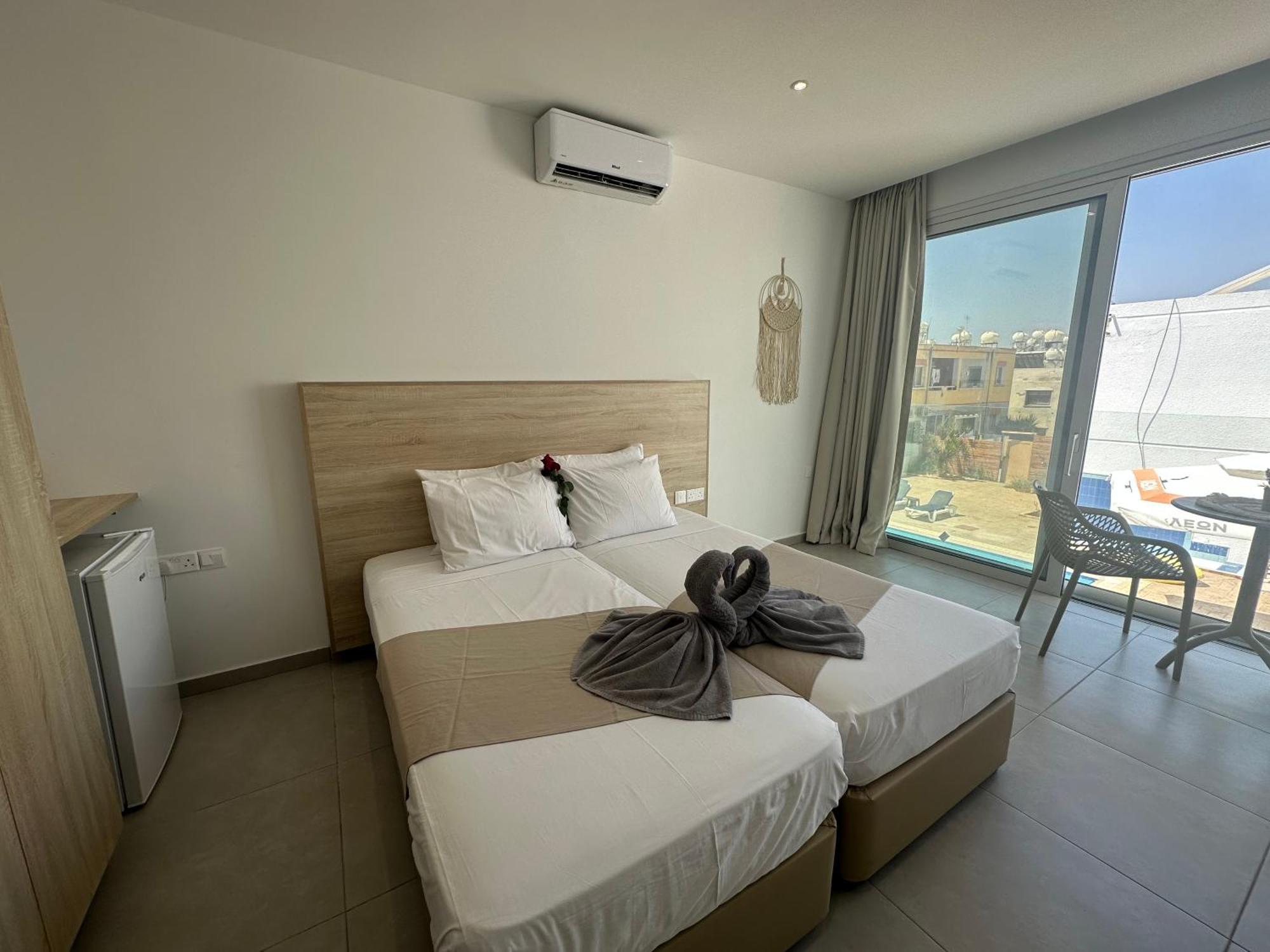 Sun Plaza Suites - Adults Only Ayia Napa Bagian luar foto