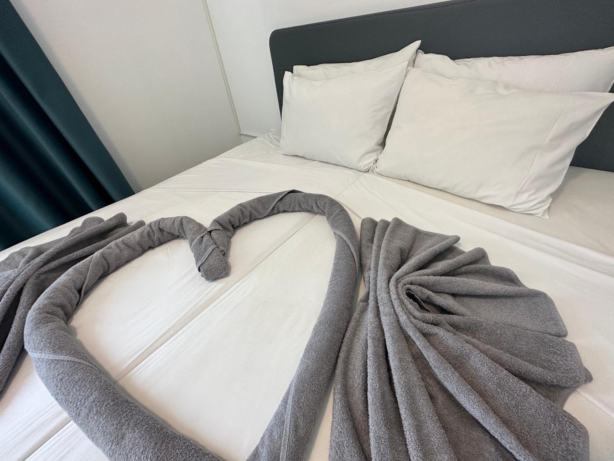 Sun Plaza Suites - Adults Only Ayia Napa Bagian luar foto