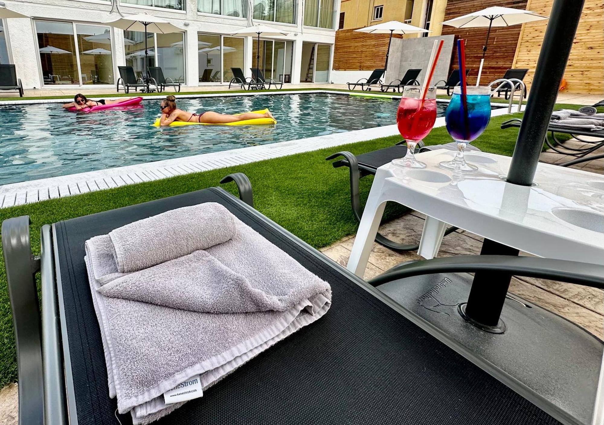 Sun Plaza Suites - Adults Only Ayia Napa Bagian luar foto