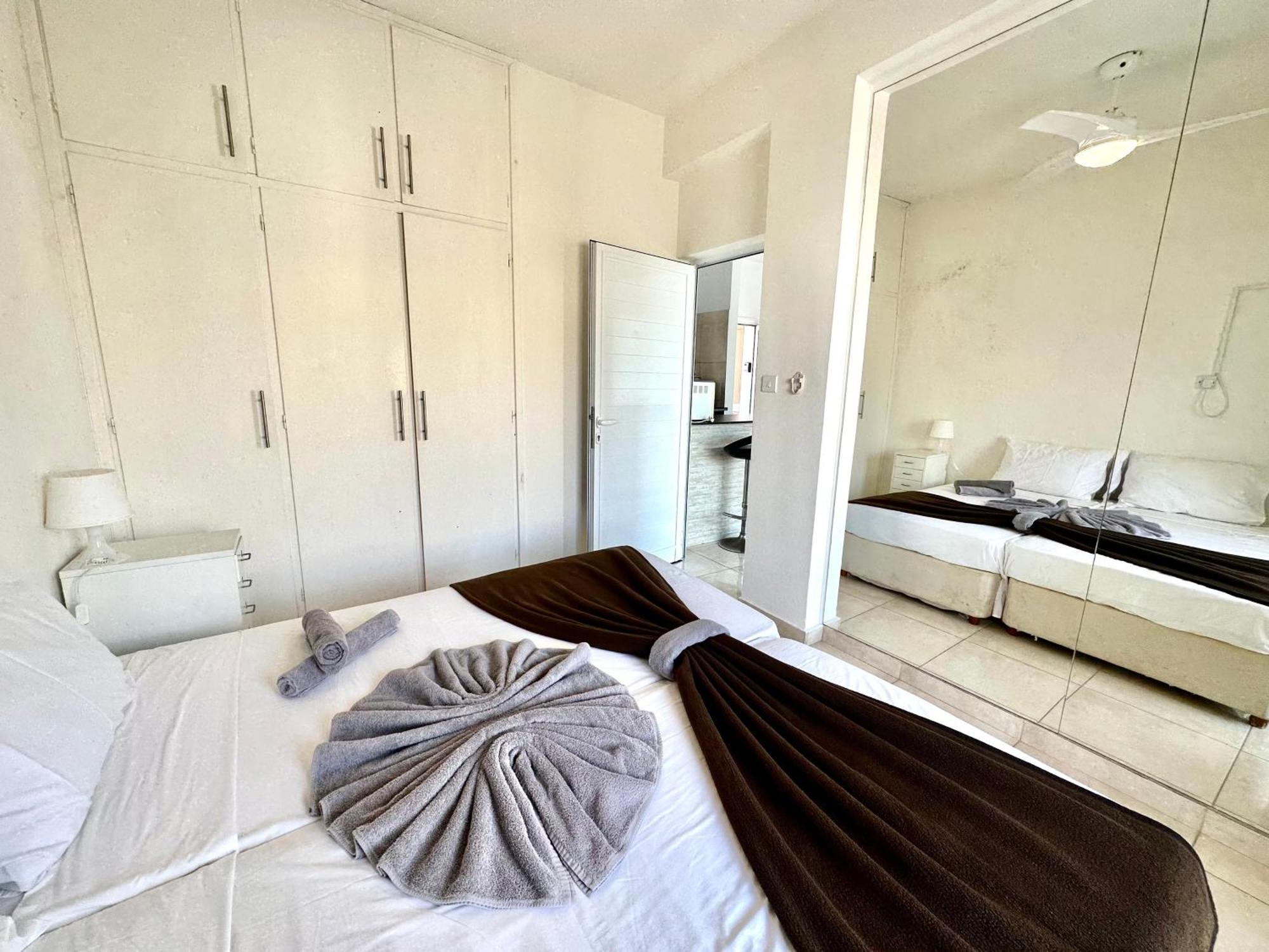 Sun Plaza Suites - Adults Only Ayia Napa Bagian luar foto