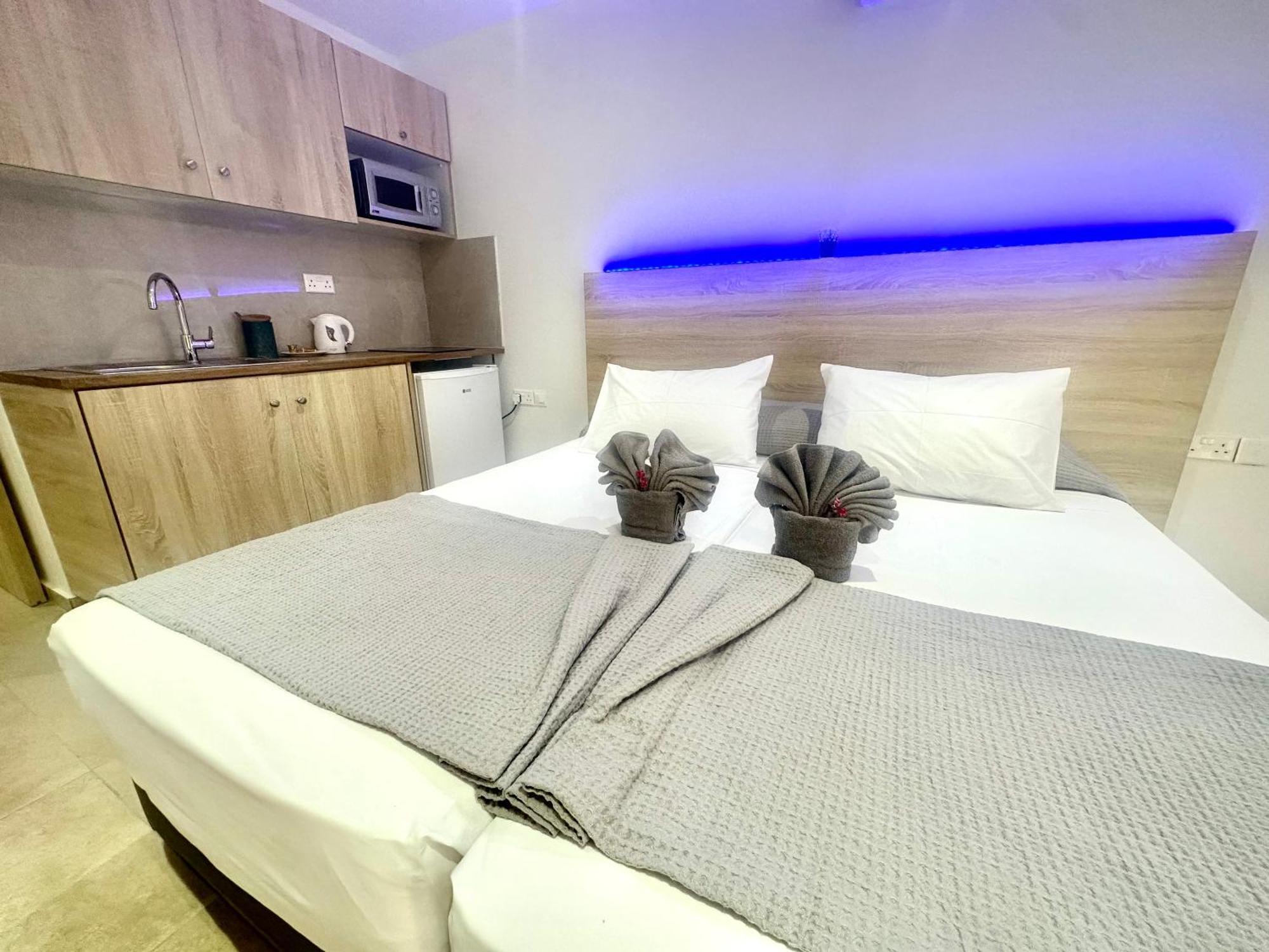 Sun Plaza Suites - Adults Only Ayia Napa Bagian luar foto